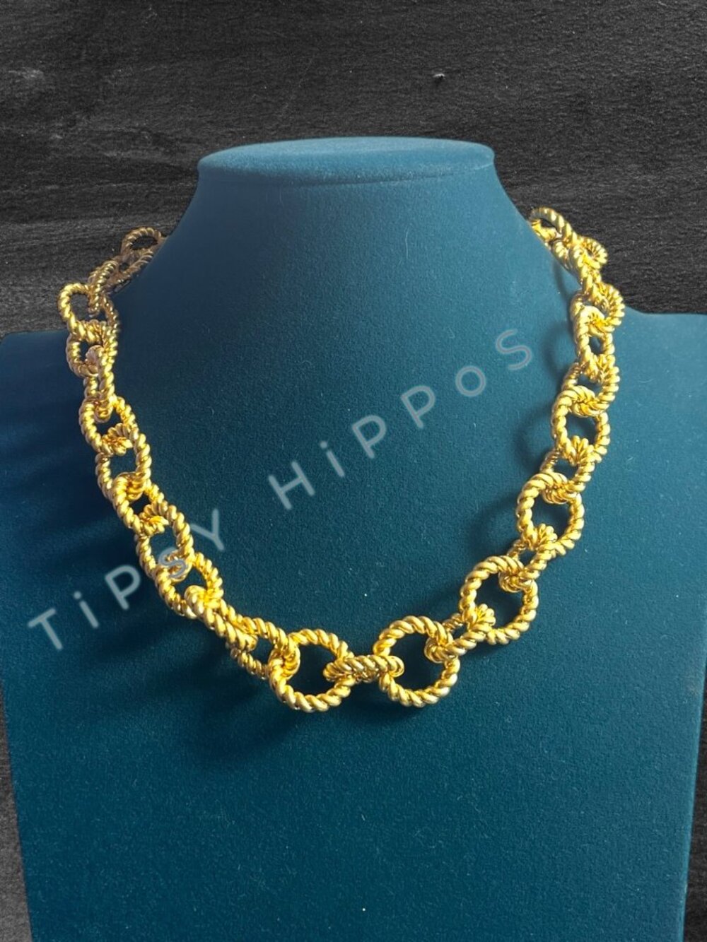 TORY BURCH Gold-Tone Chunky Rope Chain Link Necklace With Toggle Clasp - Picture 6 of 8